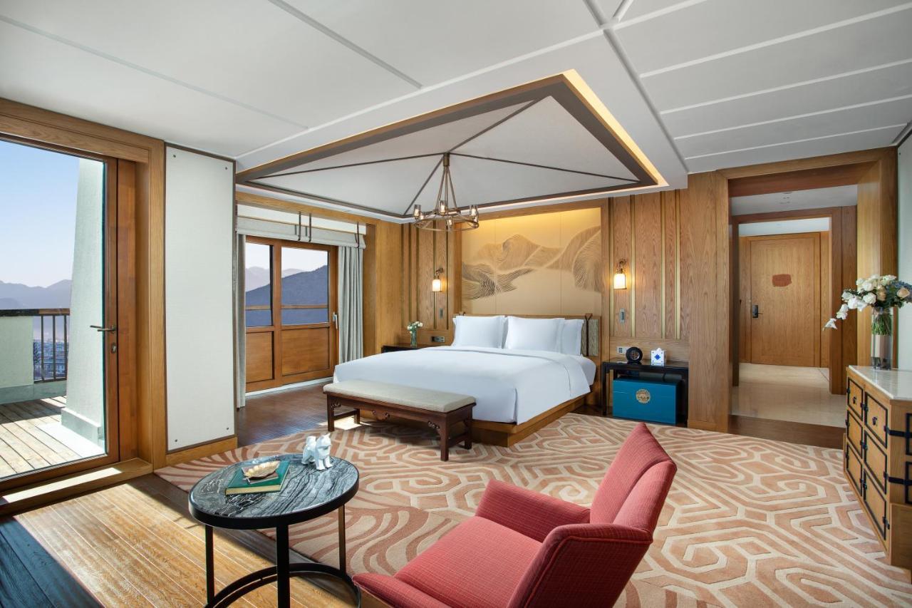 Hotel Indigo Diqing Moonlight City By Ihg شانغريلا المظهر الخارجي الصورة